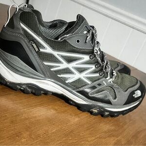 The North Face Men's Black and Gray Hedgehog Fastpack Gortex Hiking Shoes